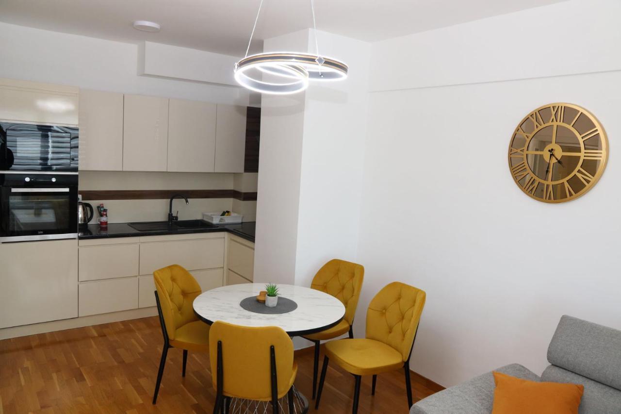 Apartment Cecovic - Mellain Tuzla Exterior photo